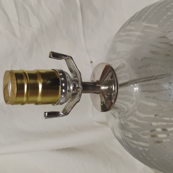 Onal glass lamp with frosted design/ shade holder - Picture 5 of 12